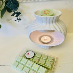 Confetti sparkle snap bar