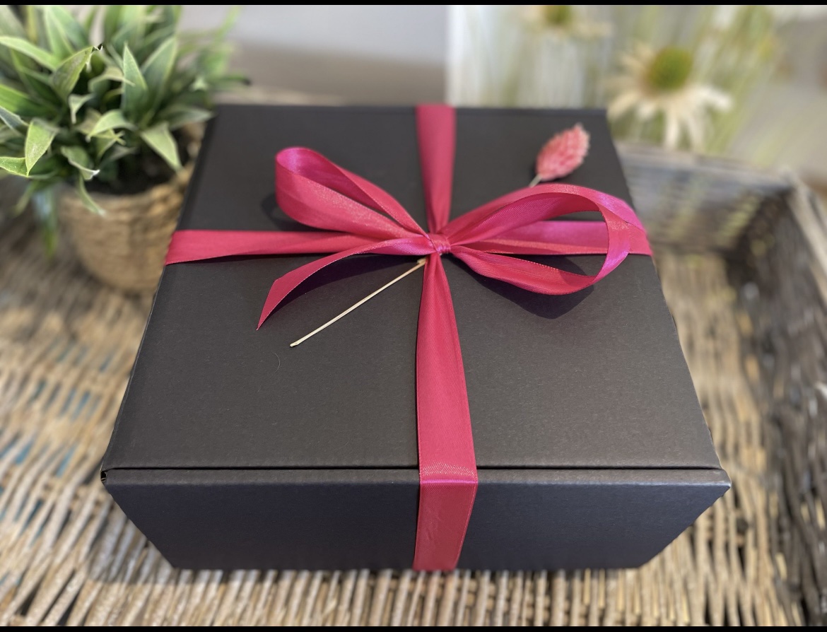 Dark honey and Tabacco luxury gift box - Image 2