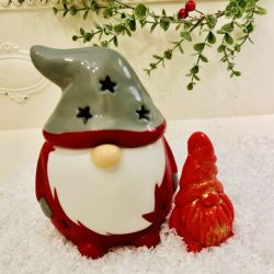 Festive cranberry Gonk shaped melt