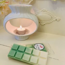 Pear and freesie snap bar