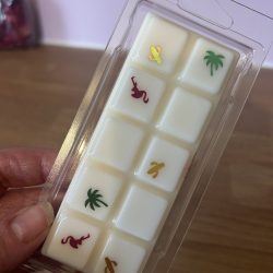 Holiday romance snap bar