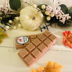 Warm cashmere
And almond milk