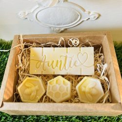 "Auntie” wax melt gift box