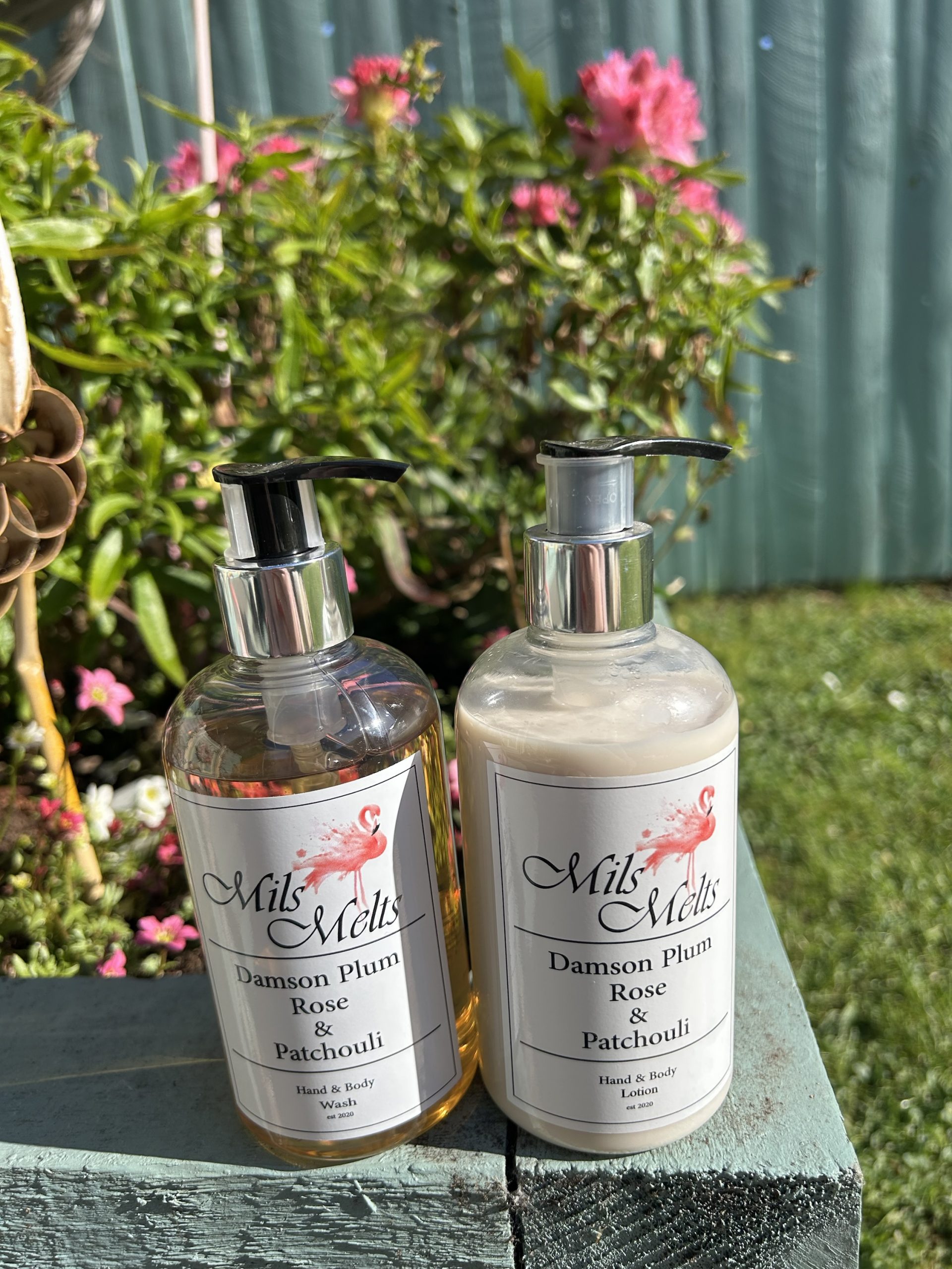 Velvet peony & oud luxury hand and body lotion - Image 4