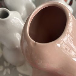 Kneeling nude body vase (22cm)